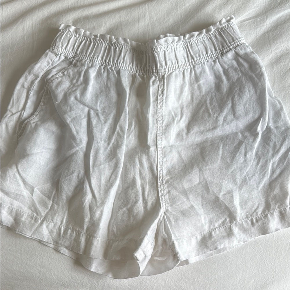 H&M Women's White Highwaisted Casual Shorts